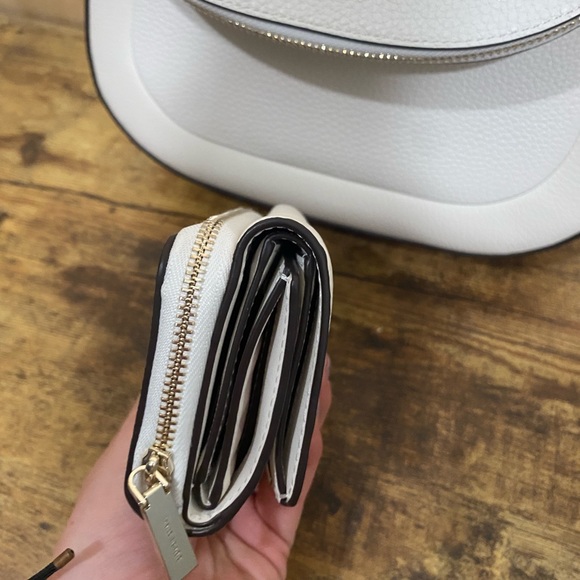 Kate Spade purse & matching wallet - Picture 9 of 12